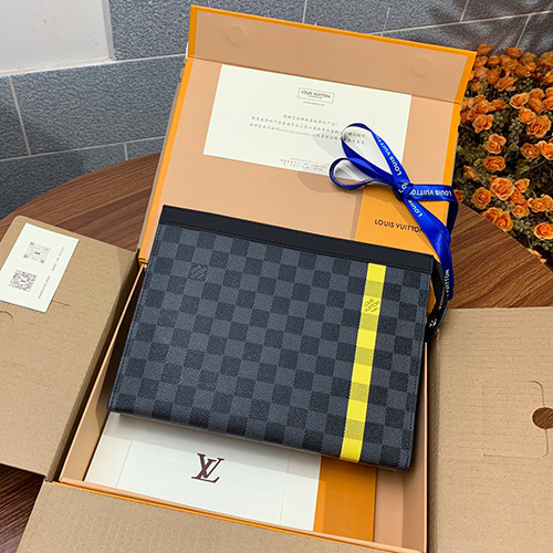 루이비통 포쉐트 보야지 클로치백N60107