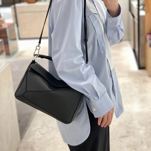 로에베 스몰 퍼즐 숄더백 A510S21X55