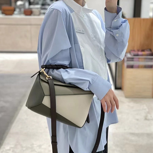 로에베 스몰 퍼즐 숄더백 A510S21X55