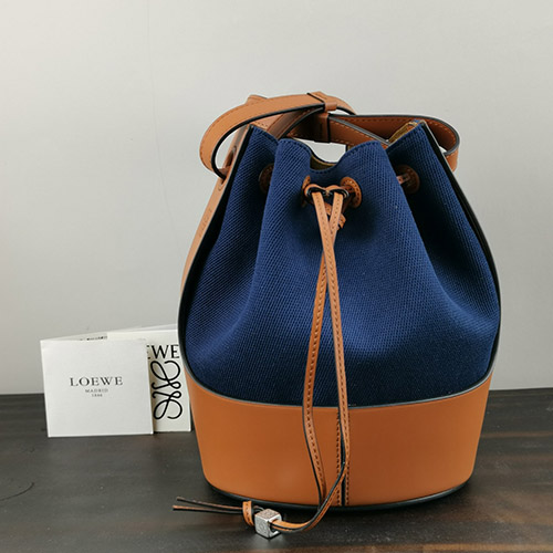 로에베 벌룬 버킷 스몰 A710C31X02