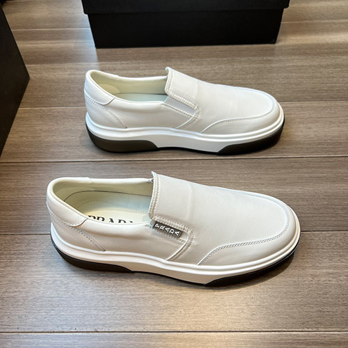프라다 남성 로우탑 스니커즈 PD2305003