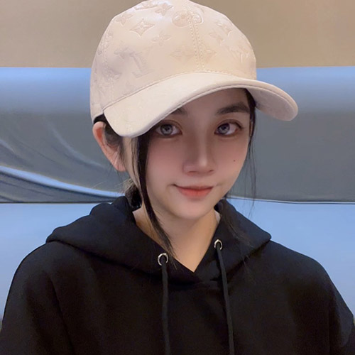 루이비통 신상 모자(남여공용) LV2305180