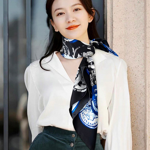 샤넬 신상 스카프 CN2305158