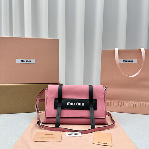 미우미우 메신저 백 MM2306015