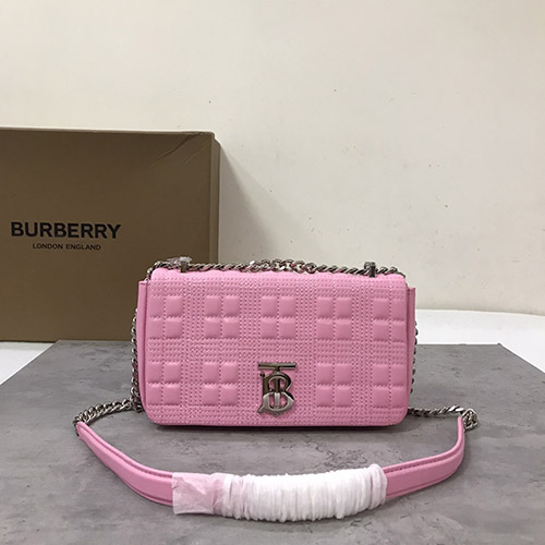  버버리 스몰 퀼트 램스킨 롤라백  BR2306097