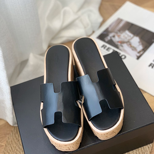 에르메스 신상 샌들 (굽5cm)  HS2308072