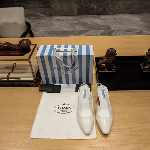 프라다 신상 샌들 FD2308089