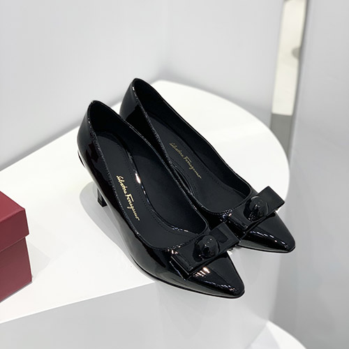 페레가모 펌퍼스 (굽7cm) F2308126