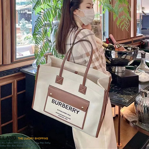 버버리 프레야 토트백 (미듐) 80696601