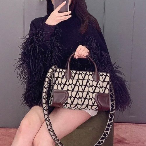발렌티노 가라바니 (스몰) 토트백 VN2306019