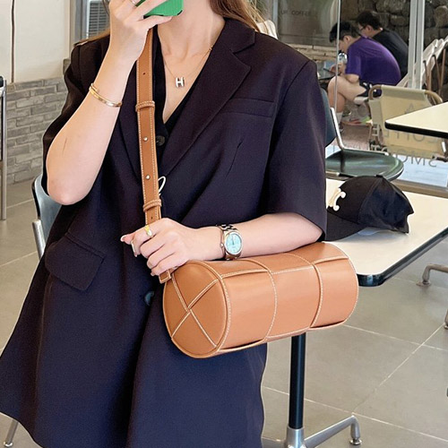 보테가 베네타 남자 미디엄 카네트 741562  