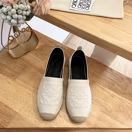 로에베  신상 에스파듀 L2309083
