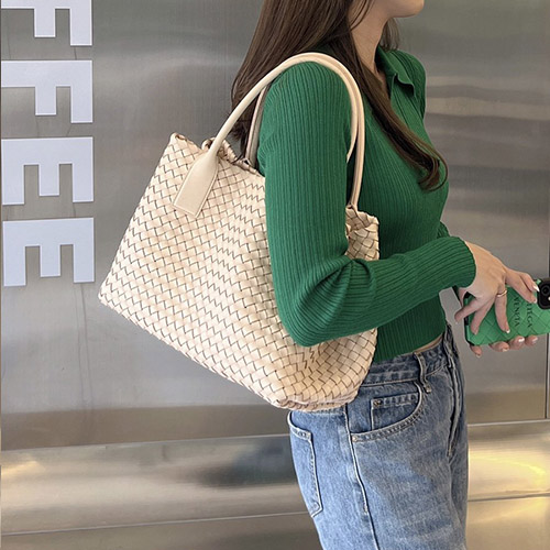 보테가베네타 미디엄 카바트 토트백 608810