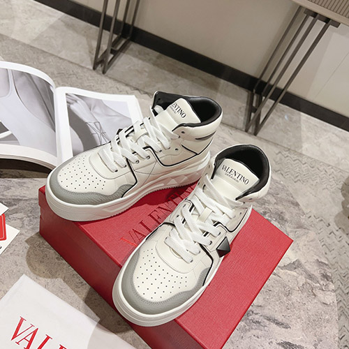 발렌티노 남여공용 하이탑스니커즈 V2309046