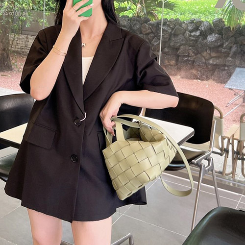 보테가베네타 스몰 볼링 카세트 755132