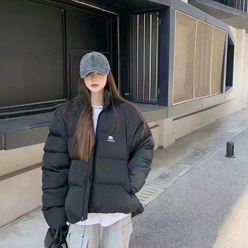 발렌시아가 신상 패딩 B2310045