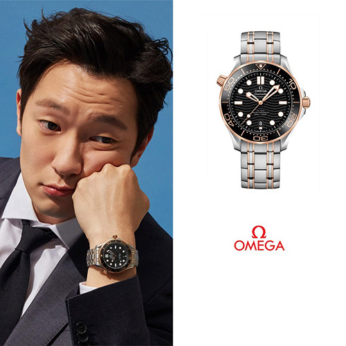 오메가 스피드마스터 42mm 블랙 다이얼 오토매틱 메탈 시계 210.20.42.20.01.001 손석구