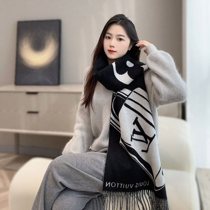 루이비통 여성 스카프 락 앤 키 목도리 블랙 M92855