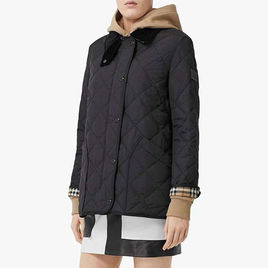 버버리 여성 퀄팅 자켓 COTSWOLD 8021468 블랙