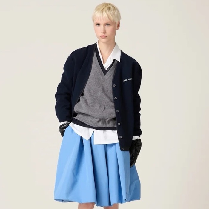미우미우 여성 브이넥 가디건 - Miumiu Womens V-neck Cardigan - muc7143x