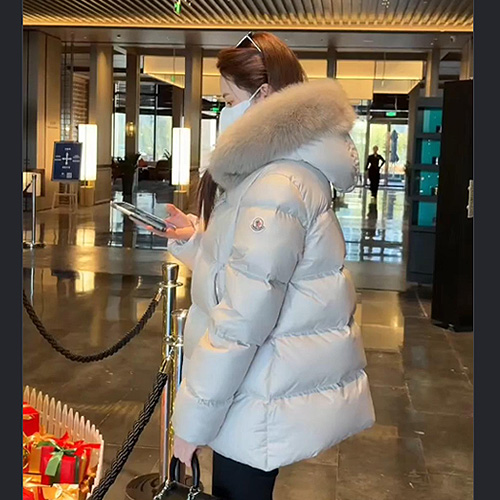 몽클레르 라이체퍼 쇼트 다운 자켓 화이트 아이보리 1A00174 - Moncler Laichefur Short Down Jacke
