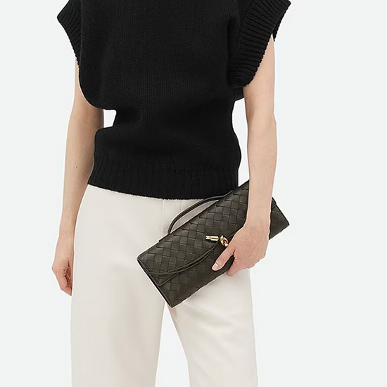 보테가 베네타 지퍼 핸들 클러치 안디아모 에메랄드 카키 741511 - Bottega Veneta Long Clutch Andiamo With Handle Emerald Green
