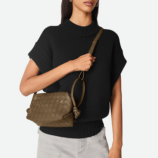 보테가 베네타 스몰 핸들 루프백 파인콘 796615 - Bottega Veneta Small Handle Loop Bag