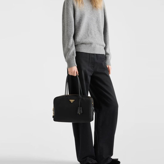 프라다 라지 리나일론 앤 레더 탑 핸들 백 패드락 블랙 1BB131 - Prada Large Re-Nylon and Leather Top-Handle Bag with Padlock Black