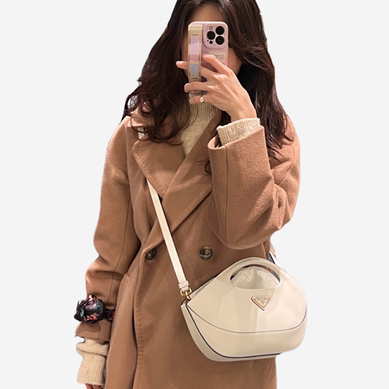 프라다 미디움 레더 핸드백 화이트 1BA421 - Prada Medium Leather Handbag