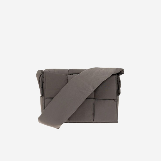 보테가 베네타 스몰 패딩 테크 카세트백 라이트 그래파이트 755182 - Bottega Veneta Small Padded Tech Cassette Light Graphite